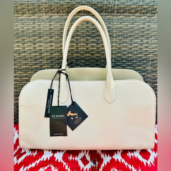 Claudia Firenze Pebbled Leather Tote | Made in Italy | Capsule Closet Must-Have - Picture 1 of 10